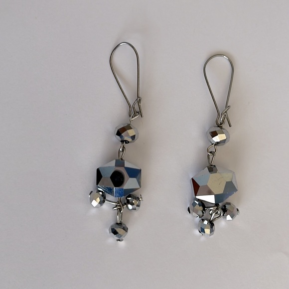 Silver stunning statement earrings - Picture 1 of 2